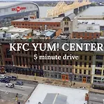 Experience The Unique Re-Nu Shipping Container #4