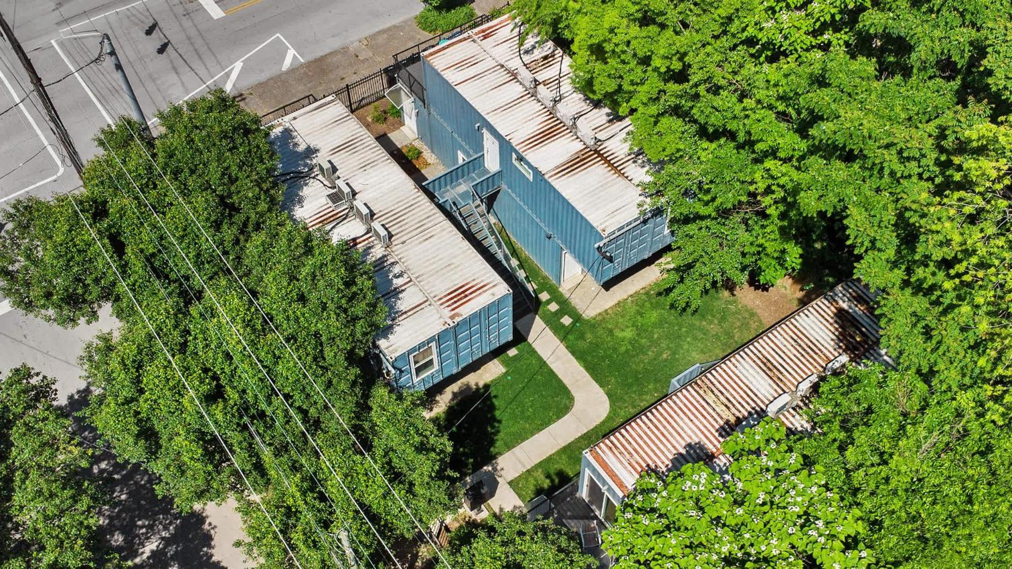 Experience The Unique Re-nu Shipping Container #4