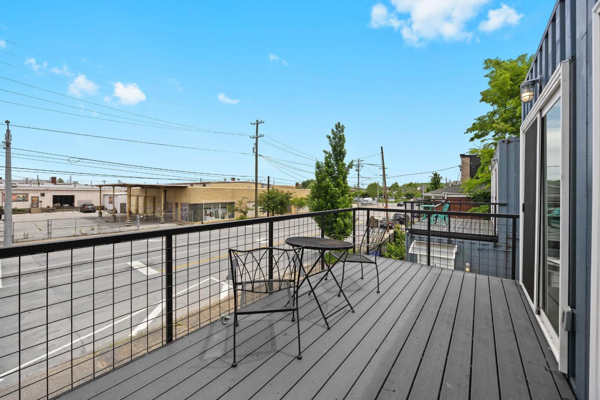 Apartment Experience The Unique Re-nu Shipping Container #4 Louisville